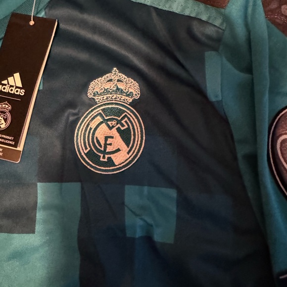 Real madrid long sleeve cr7 cristiano ronaldo adidas brand new soccer jersey - Picture 4 of 10